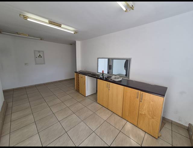 230M² OFFICE TO LET IN WOODMEAD